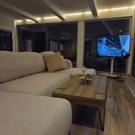 Penthouse Centrum S Dokonalým Výhladom A Veľkou Terasou Apartmán *