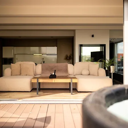 Penthouse Centrum S Dokonalym Vyhladom A Velkou Terasou Appartamento