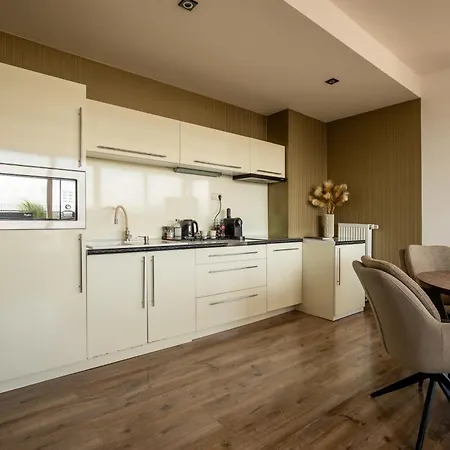 Penthouse Centrum S Dokonalym Vyhladom A Velkou Terasou Appartamento Nitra