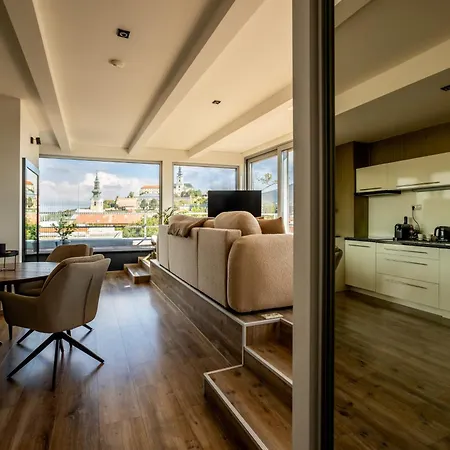 Appartamento Penthouse Centrum S Dokonalym Vyhladom A Velkou Terasou *
