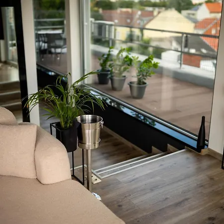 Penthouse Centrum S Dokonalym Vyhladom A Velkou Terasou * Nitra