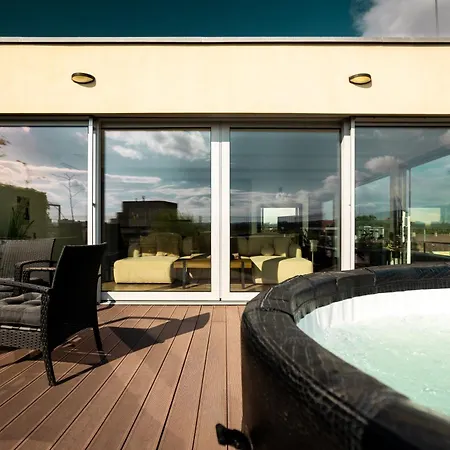 Penthouse Centrum S Dokonalym Vyhladom A Velkou Terasou *
