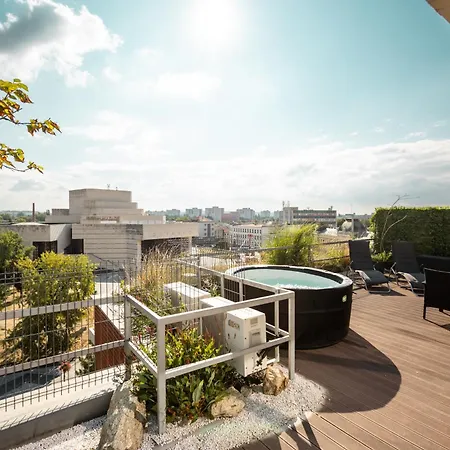 Penthouse Centrum S Dokonalym Vyhladom A Velkou Terasou * Nitra