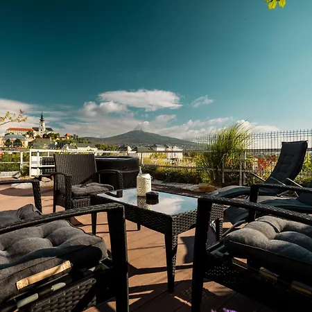 Penthouse Centrum S Dokonalym Vyhladom A Velkou Terasou Appartamento *