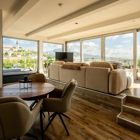 Penthouse Centrum S Dokonalym Vyhladom A Velkou Terasou Nitra