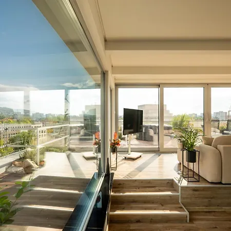 Penthouse Centrum S Dokonalym Vyhladom A Velkou Terasou * Nitra