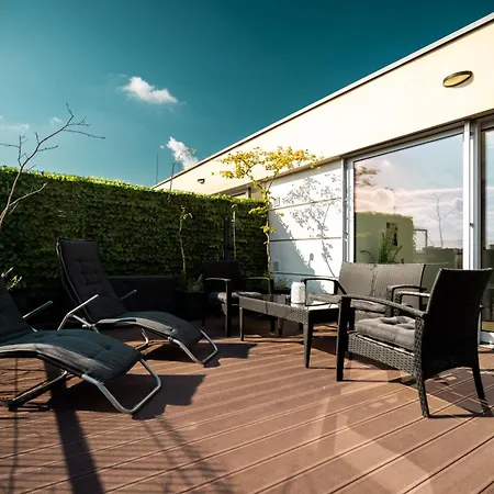 Appartamento Penthouse Centrum S Dokonalym Vyhladom A Velkou Terasou Nitra