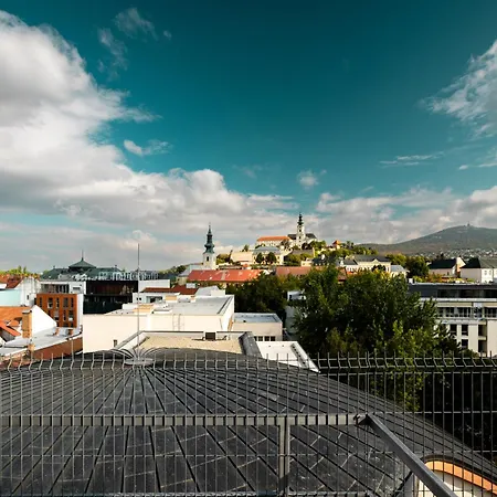 Penthouse Centrum S Dokonalym Vyhladom A Velkou Terasou Nitra