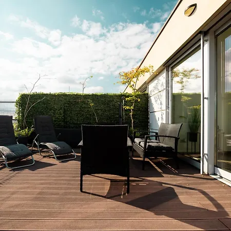 Appartamento Penthouse Centrum S Dokonalym Vyhladom A Velkou Terasou Nitra