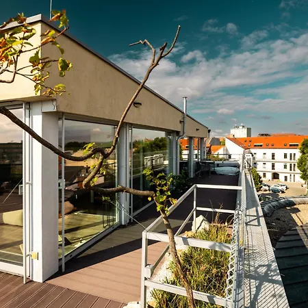 Appartamento Penthouse Centrum S Dokonalym Vyhladom A Velkou Terasou