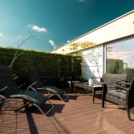 Penthouse Centrum S Dokonalym Vyhladom A Velkou Terasou Appartamento Nitra
