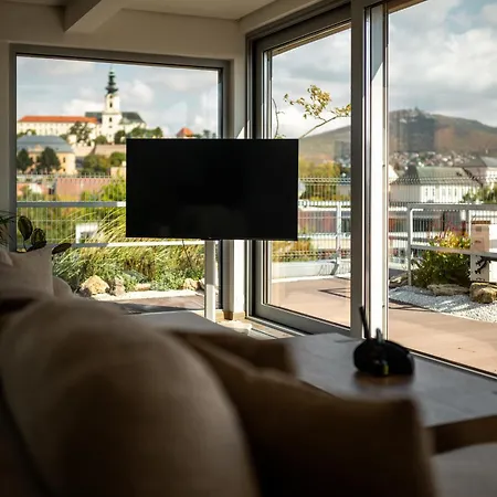 Appartamento Penthouse Centrum S Dokonalym Vyhladom A Velkou Terasou Nitra
