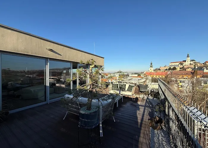 Penthouse Centrum S Dokonalym Vyhladom A Velkou Terasou ニトラ
