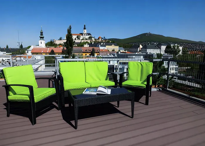 Penthouse Centrum S Dokonalym Vyhladom A Velkou Terasou ニトラ