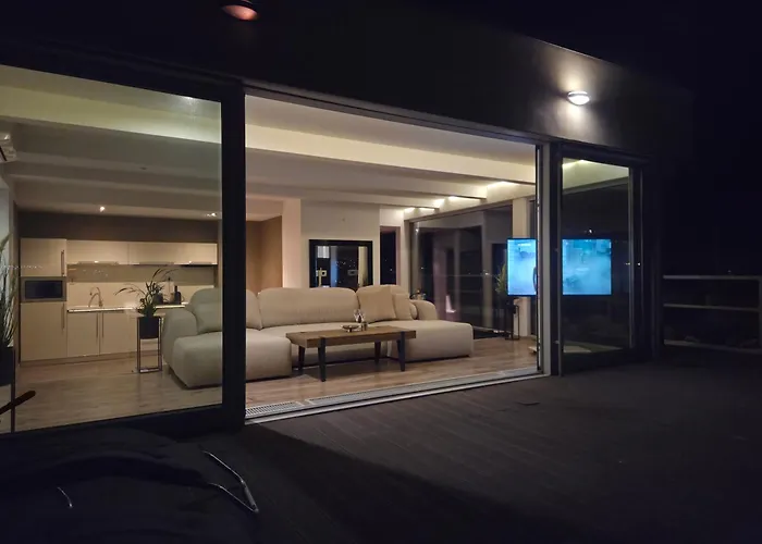 Penthouse Centrum S Dokonalym Vyhladom A Velkou Terasou Nitra